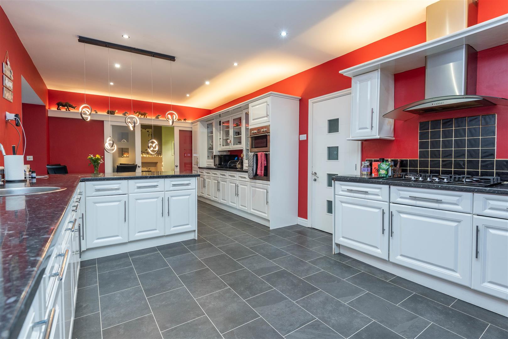 5 bed property in Royal Avenue, Leyland